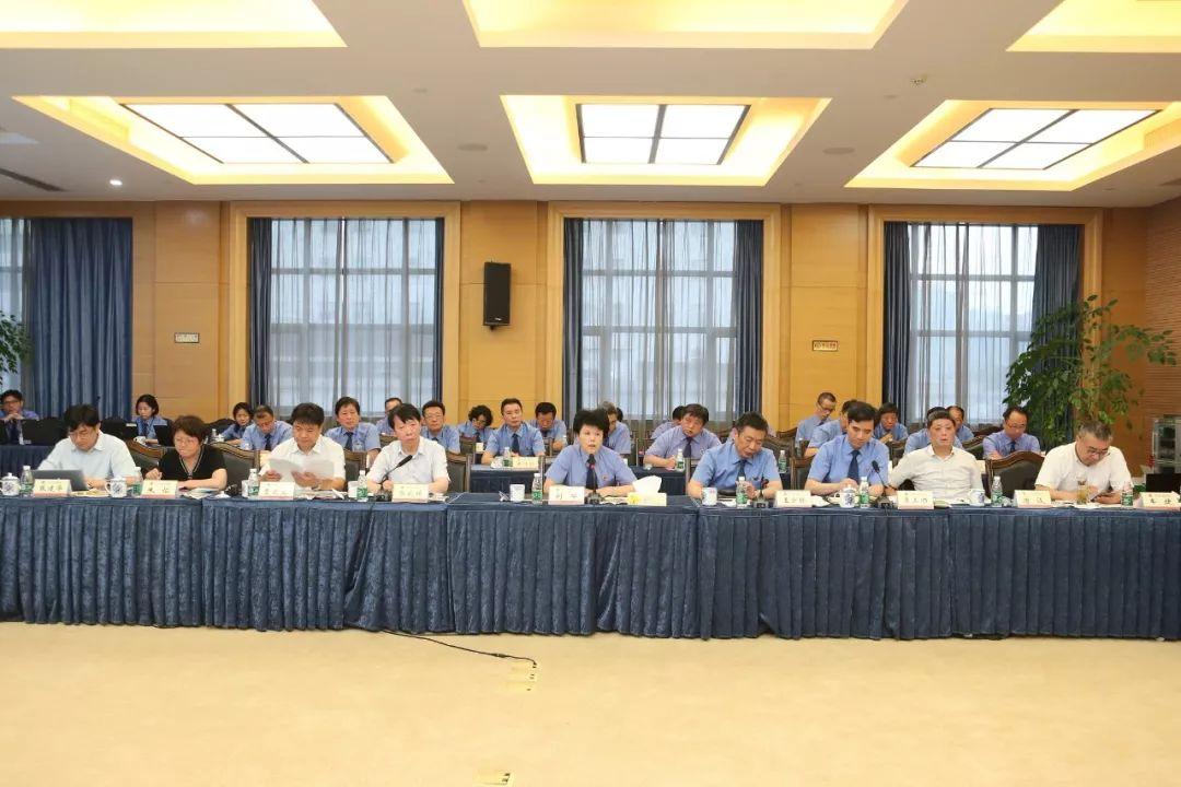 阿坝_2025正版资料免费大全,扒皮应用仔细释义、解释与落实